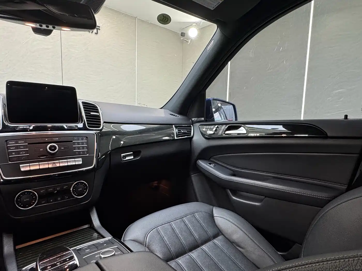 Mercedes-Benz GLE 2018 GLE 400 4MATIC Ultimate Edition фото 17