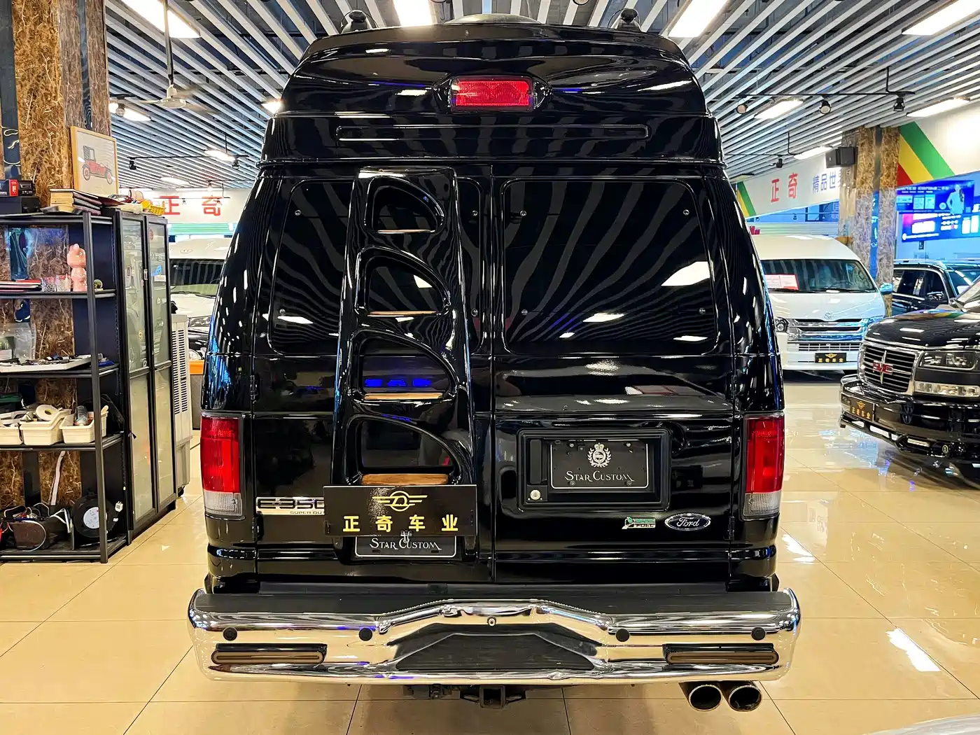 Ford E350 2013 2011 5.4L Standard Yacht Edition