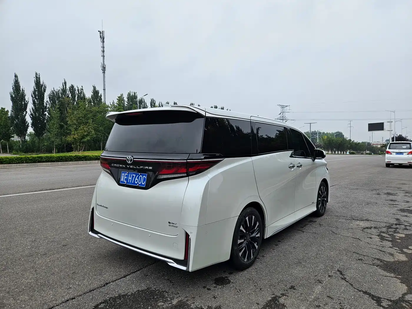 Toyota Vellfire 2025 2024 Crown Hybrid 2.5L Executive Premium Edition