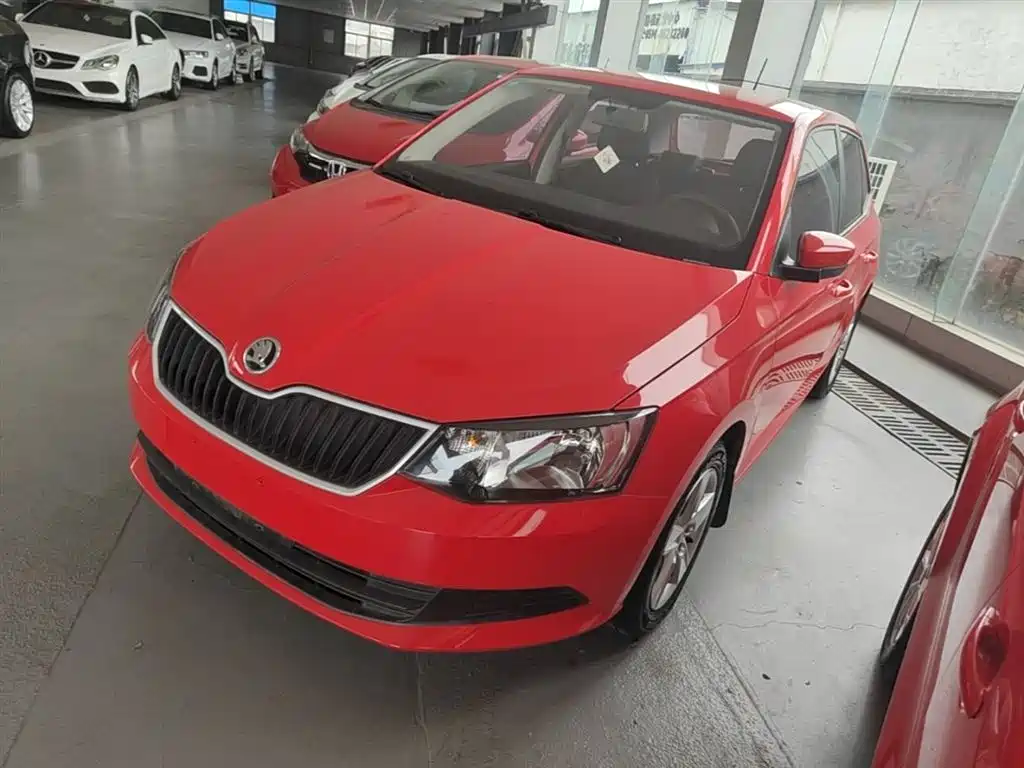 Škoda Fabia 2017 1.4L Auto Car Enjoy Edition фото 2