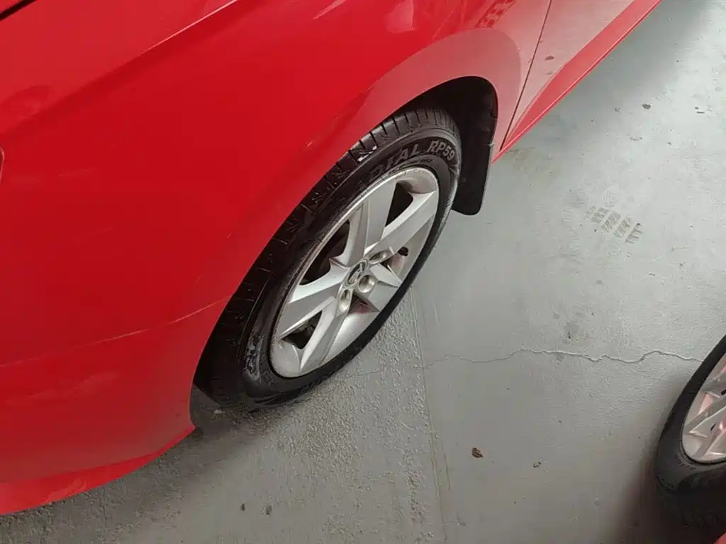 Škoda Fabia 2017 1.4L Auto Car Enjoy Edition фото 23