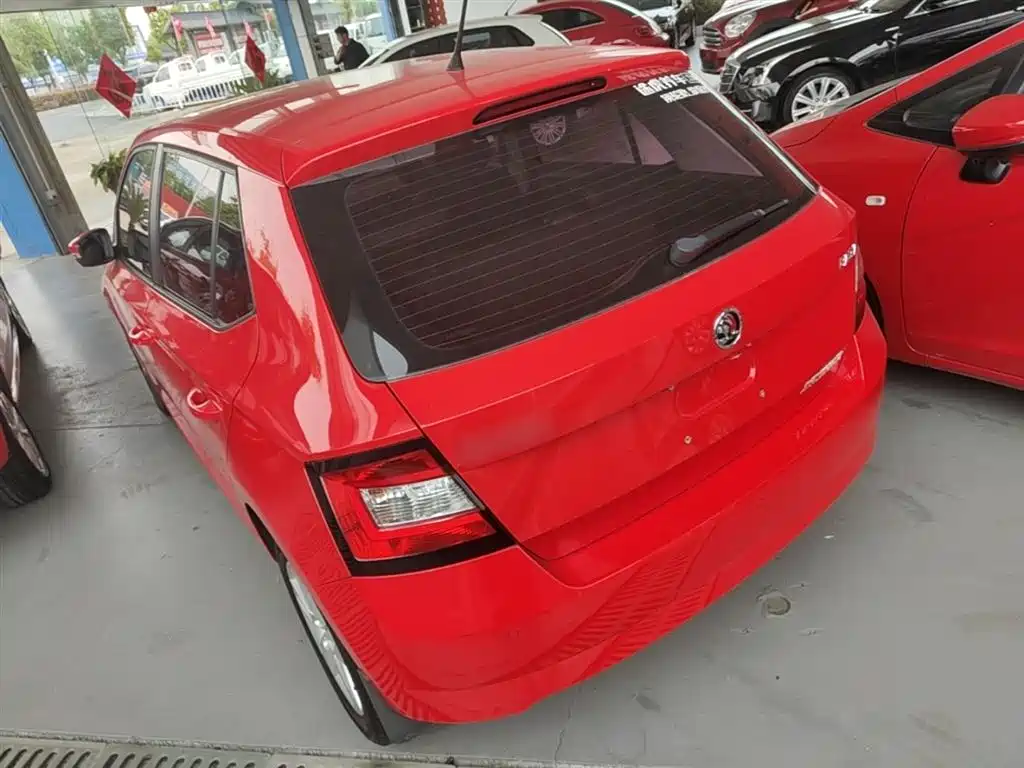 Škoda Fabia 2017 1.4L Auto Car Enjoy Edition фото 5