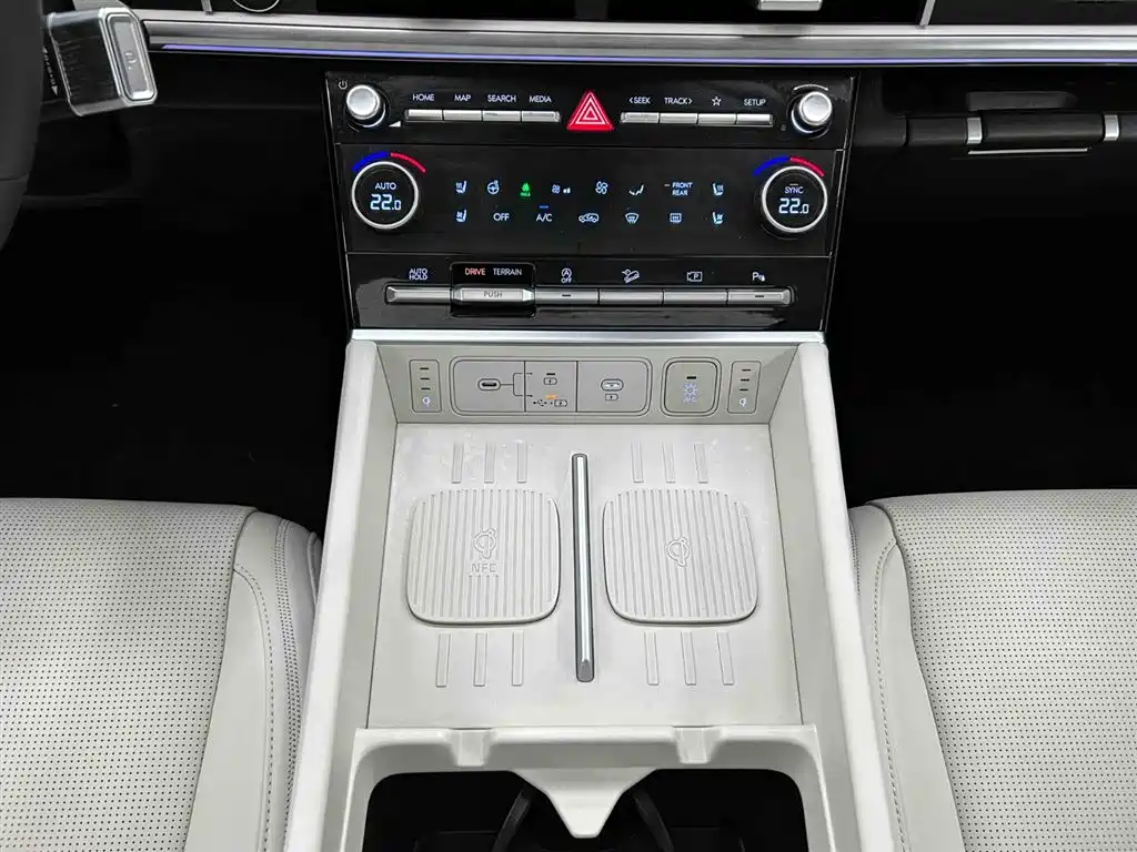 Hyundai Santa Fe 2024 2.0T Connoisseur Ultra фото 6