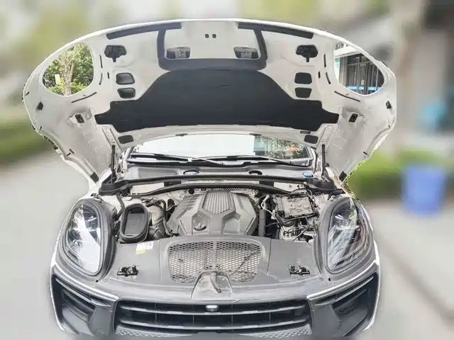 Porsche Macan 2022 Macan 2.0T — фото 3