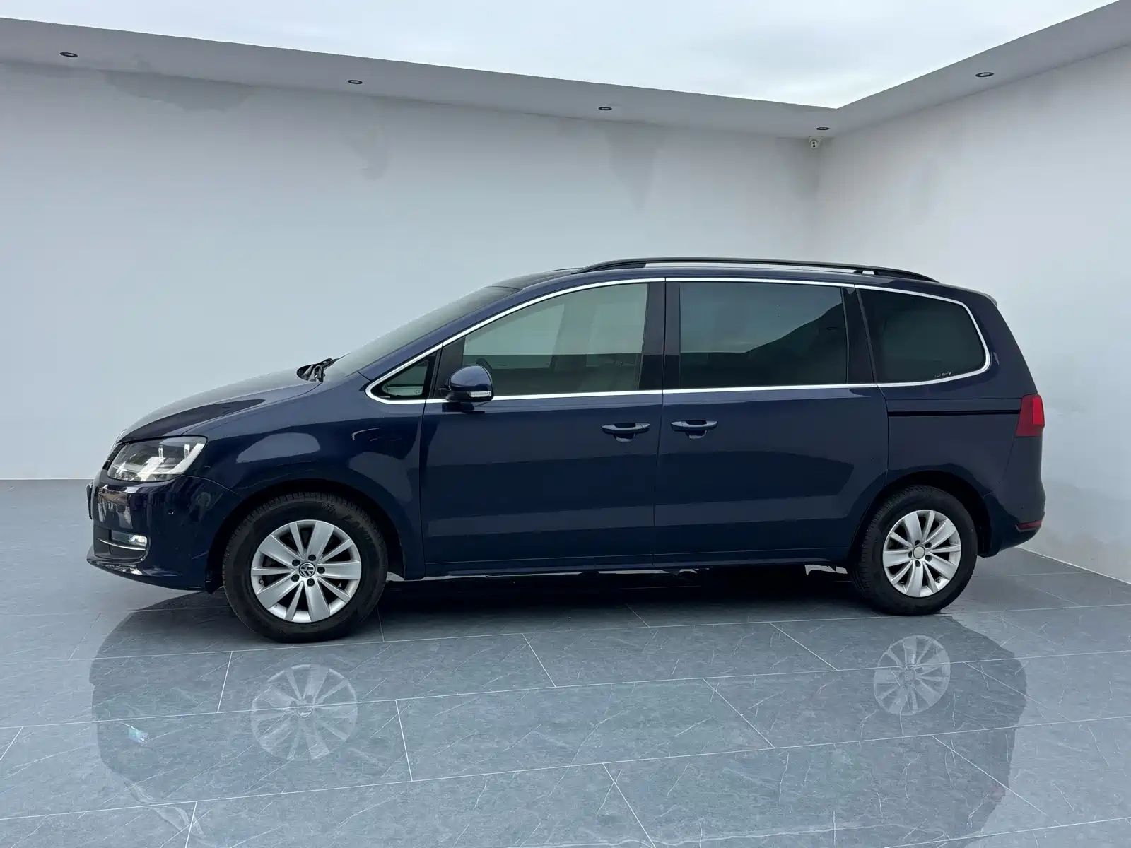 Фото 4 - Volkswagen Sharan
