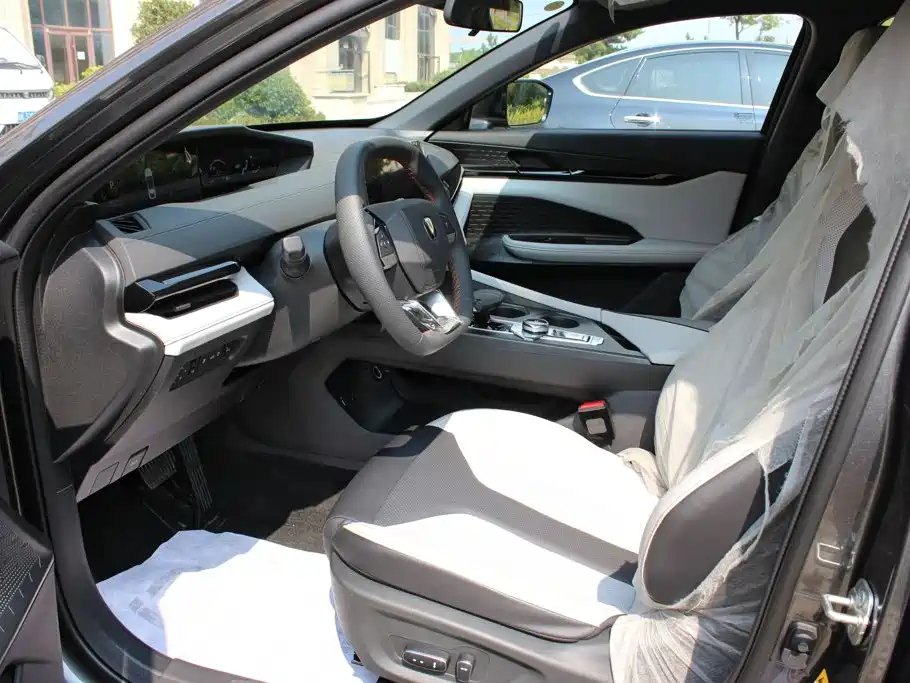 Changan UNI-V iDD 2025 2024 Blue Whale Smart iDD 136km Smart Cool