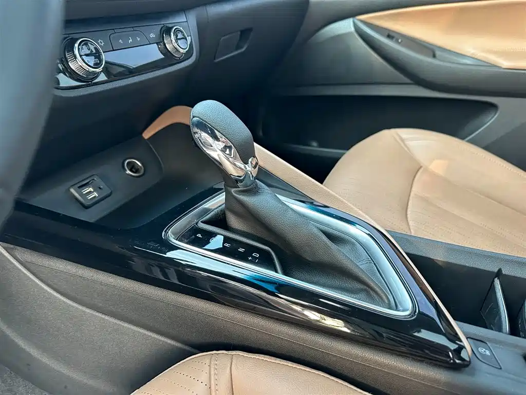 Buick GL6 2021 323T Mild Hybrid Connected Luxury фото 15