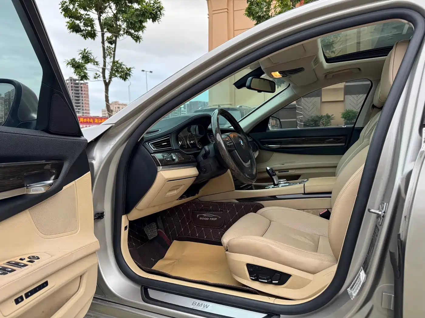 BMW 7 Series 2011 730Li Elegance фото 9