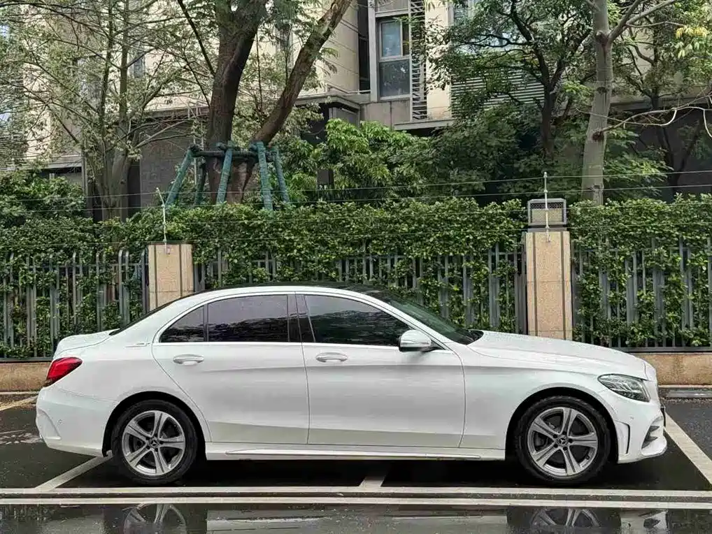 Mercedes-Benz C-Class 2019 Facelift C 260 L Sport фото 4