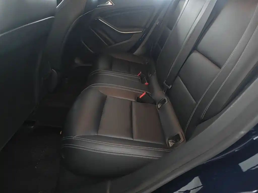 Mercedes-Benz CLA (Import) 2017 Facelift CLA 200 Style фото 17