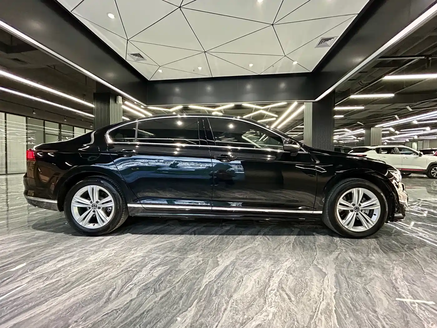 Volkswagen Magotan 2025 Popular Edition 280TSI DSG Comfort фото 4