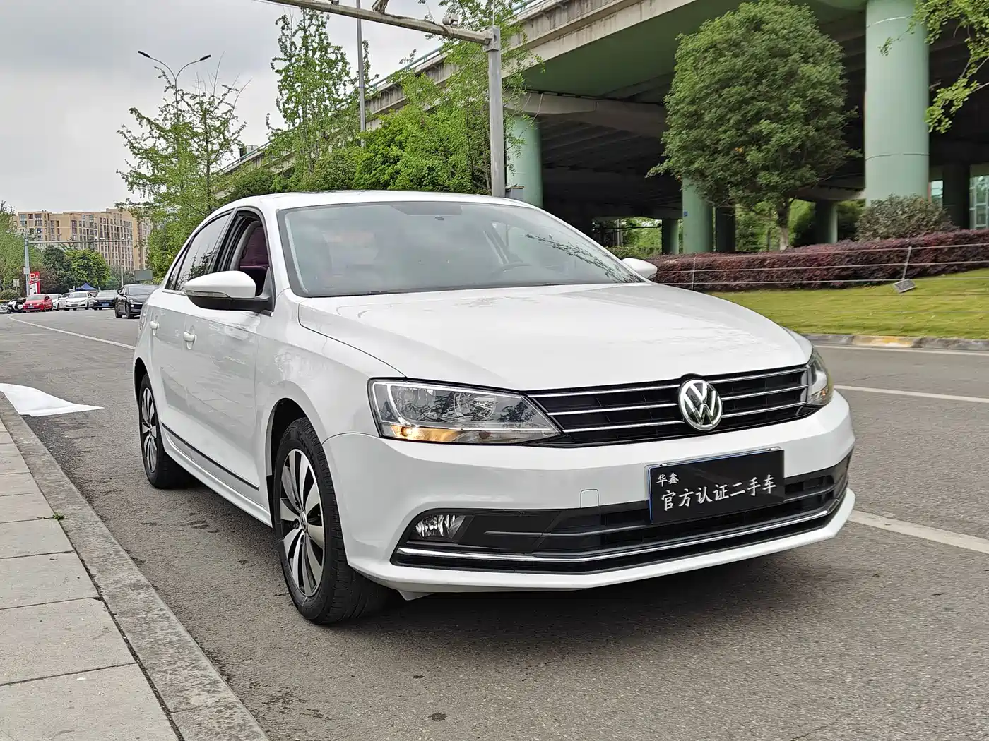 Volkswagen Sagitar 2017 1.6L Automatic Comfort фото 3