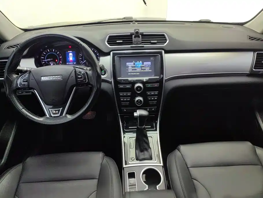 Фото 12 - Haval H2