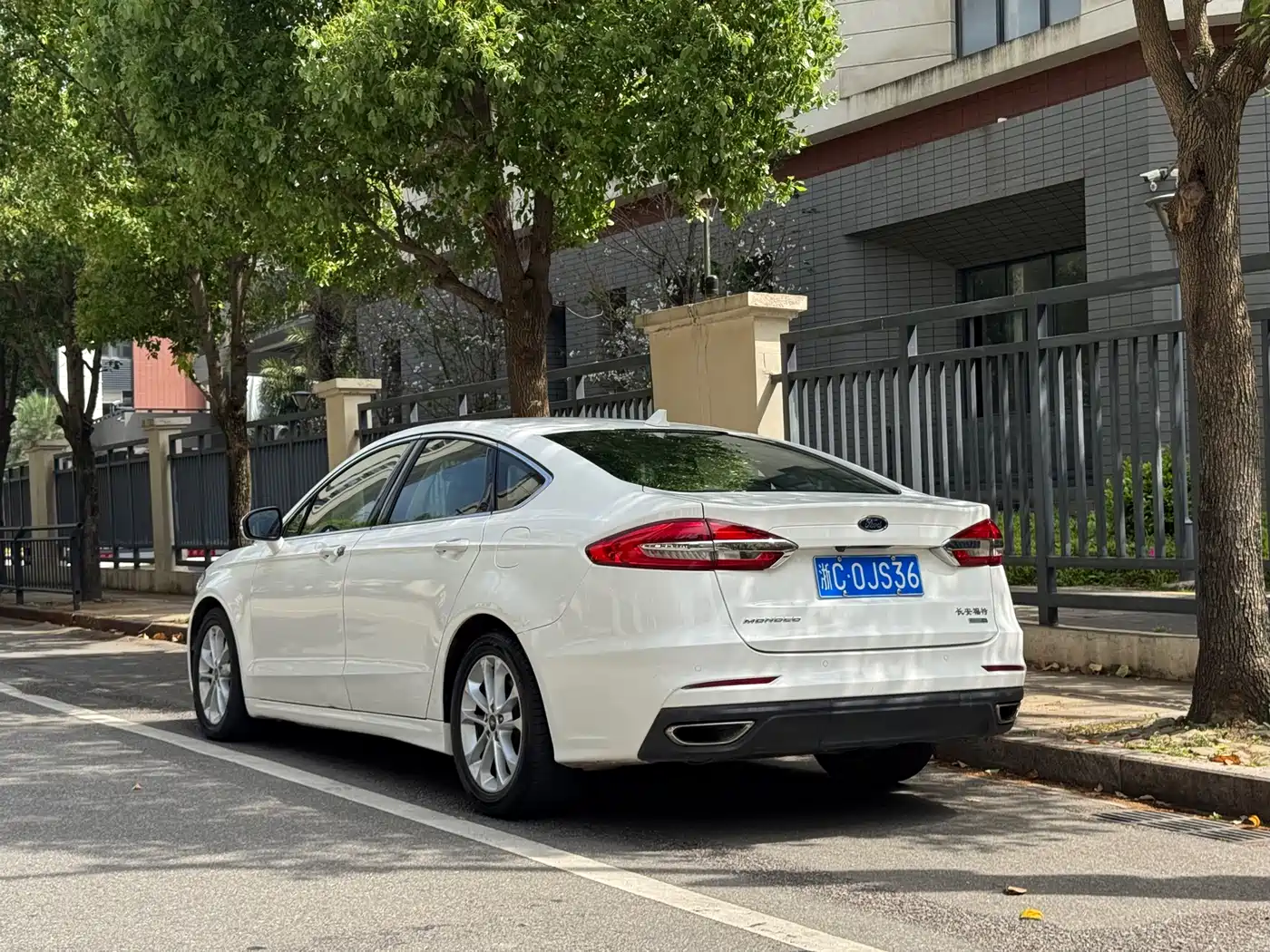 FORD MONDEO