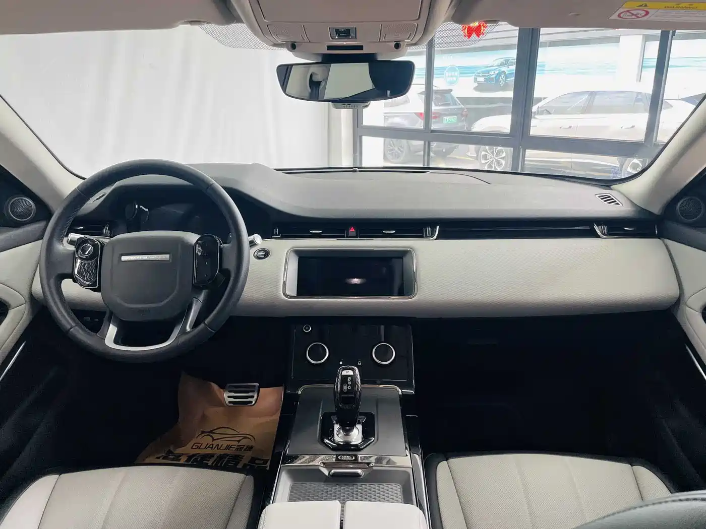 Land Rover Range Rover Evoque 2020 249PS R-DYNAMIC S Sport Edition фото 7