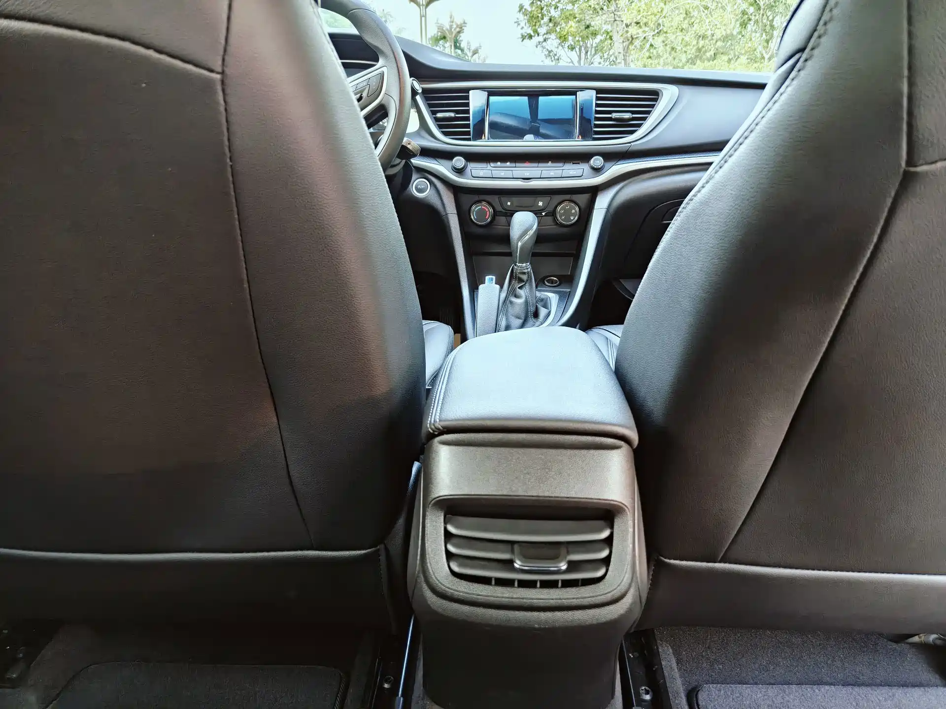 Фото 19 - Buick Excelle