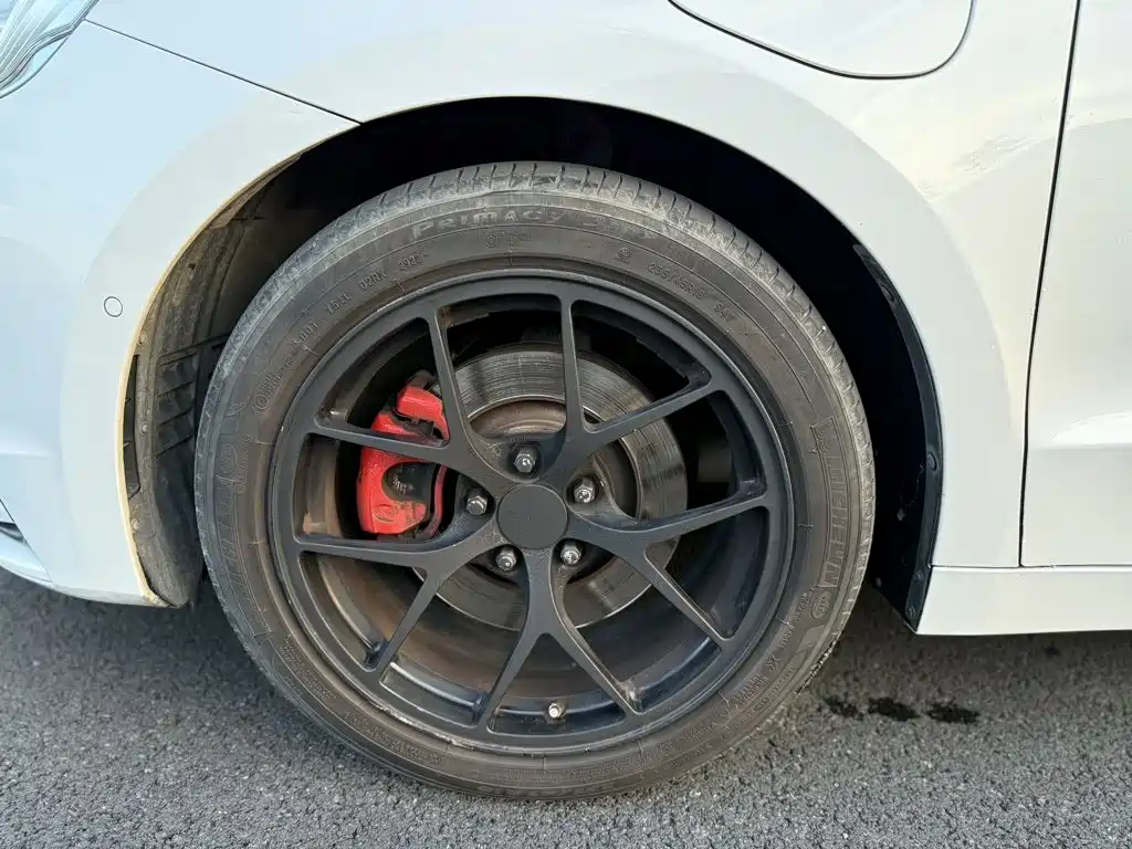 Geely Borui PHEV 2018 2018 1.5T PHEV Glory Edition