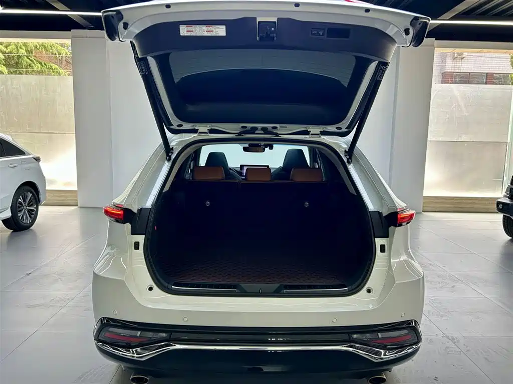 Toyota Venza 2022 2.0L CVT 2WD Premium фото 10
