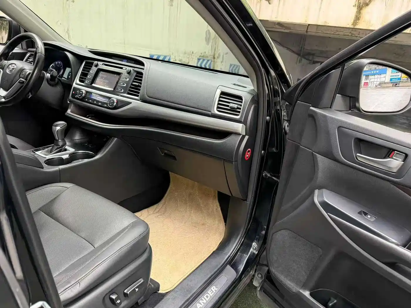 Toyota Highlander 2015 2.0T FWD Luxury Edition 7-seater фото 5