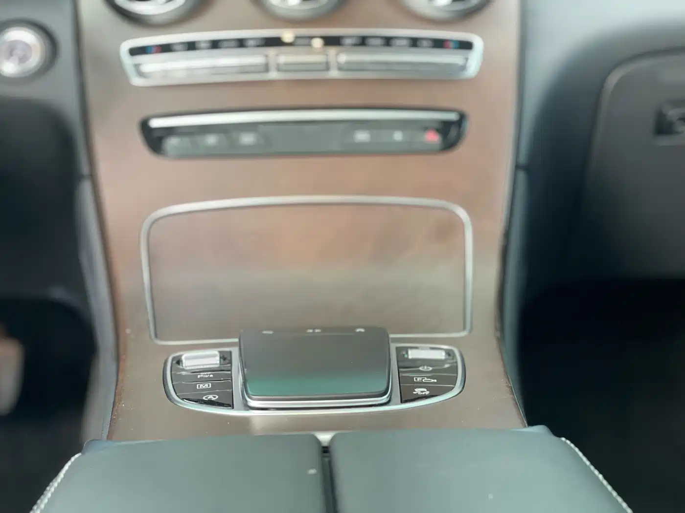 Mercedes-Benz GLC 2020 GLC 260 L 4MATIC Luxury фото 18