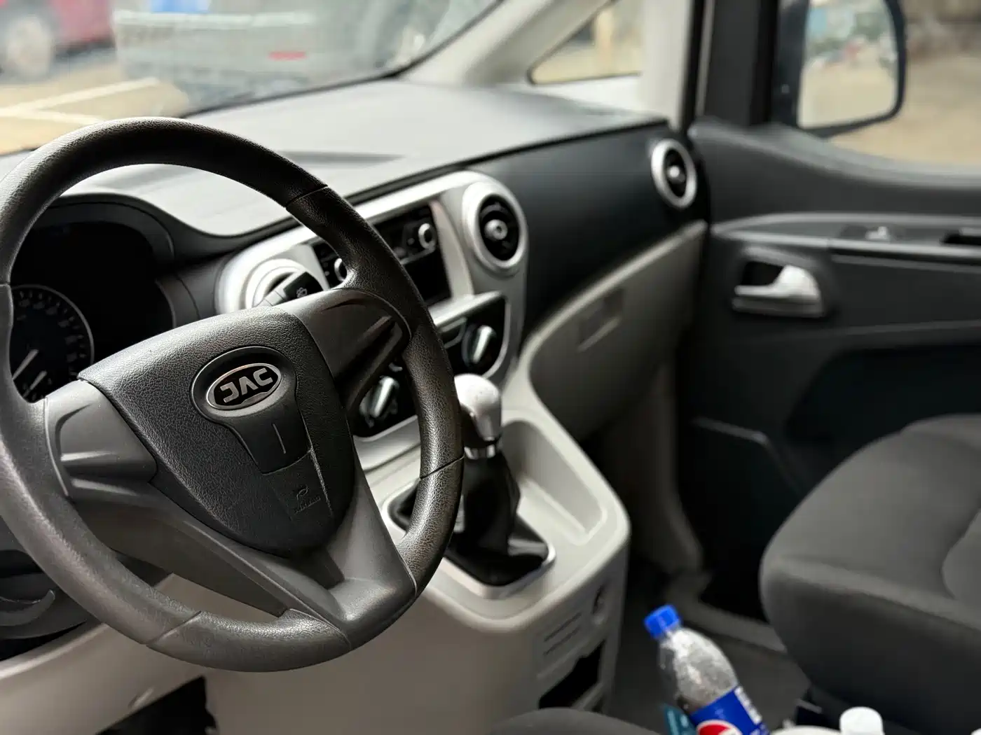 JAC Refine M3 2023 2023 1.8L 7/8-seater Elite Edition