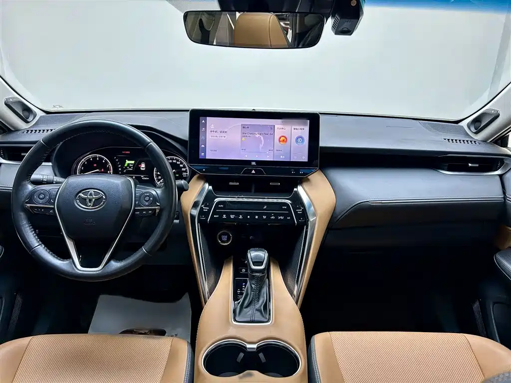 Toyota Venza 2022 2.0L CVT 2WD Premium фото 9