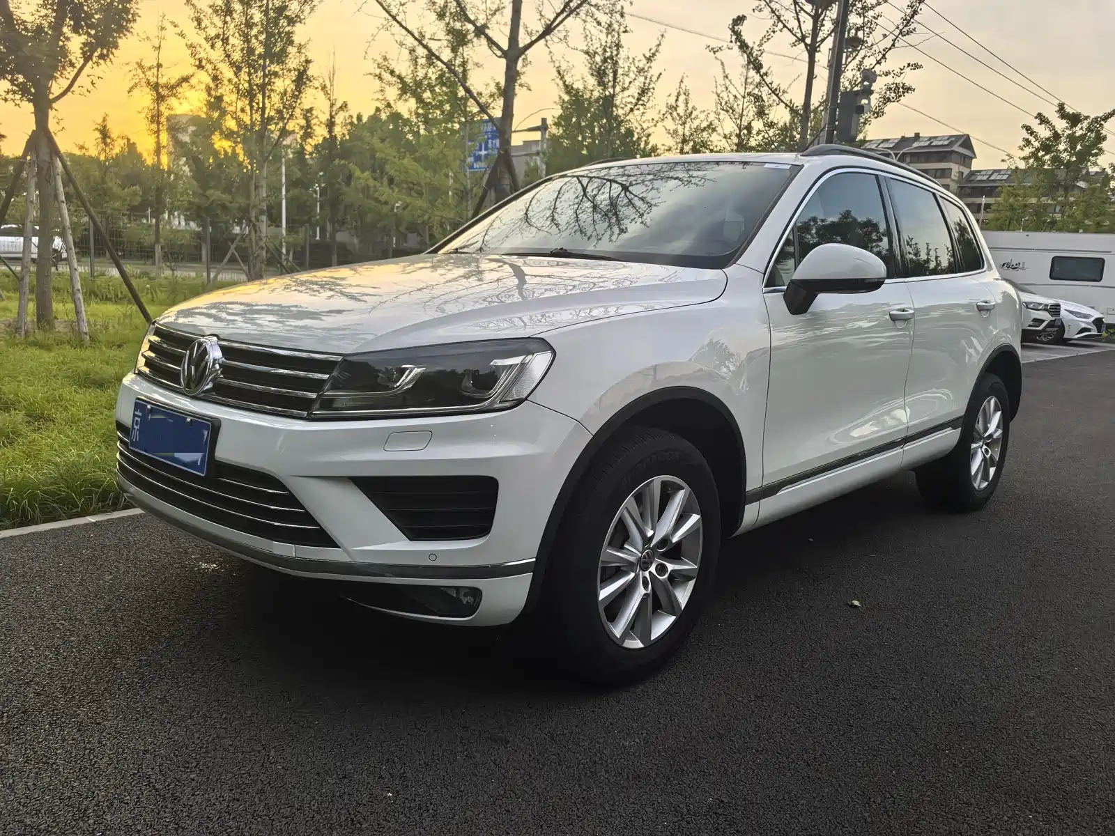 Фото 1 - Volkswagen Touareg