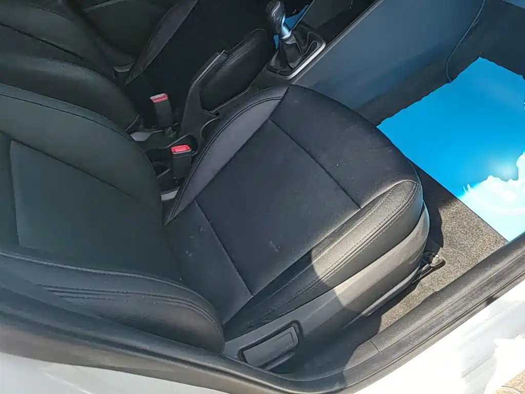 Hyundai Verna 2016 1.4L Manual Cool Edition GLS фото 25