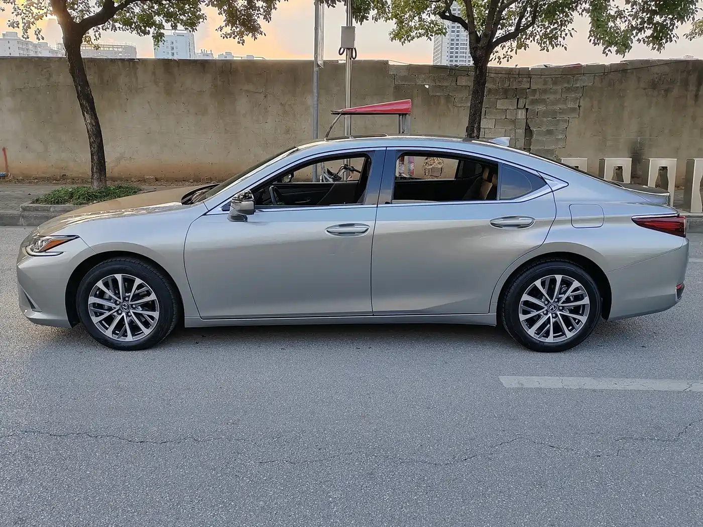 Lexus ES 2022 200 Excellence Edition фото 7