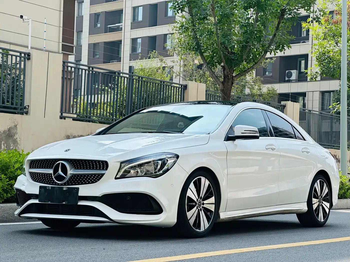 Mercedes-Benz CLA (Import)