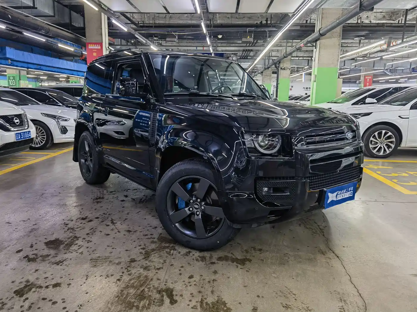 Land Rover Defender 2022 Model 90 3.0T P400 XS фото 3