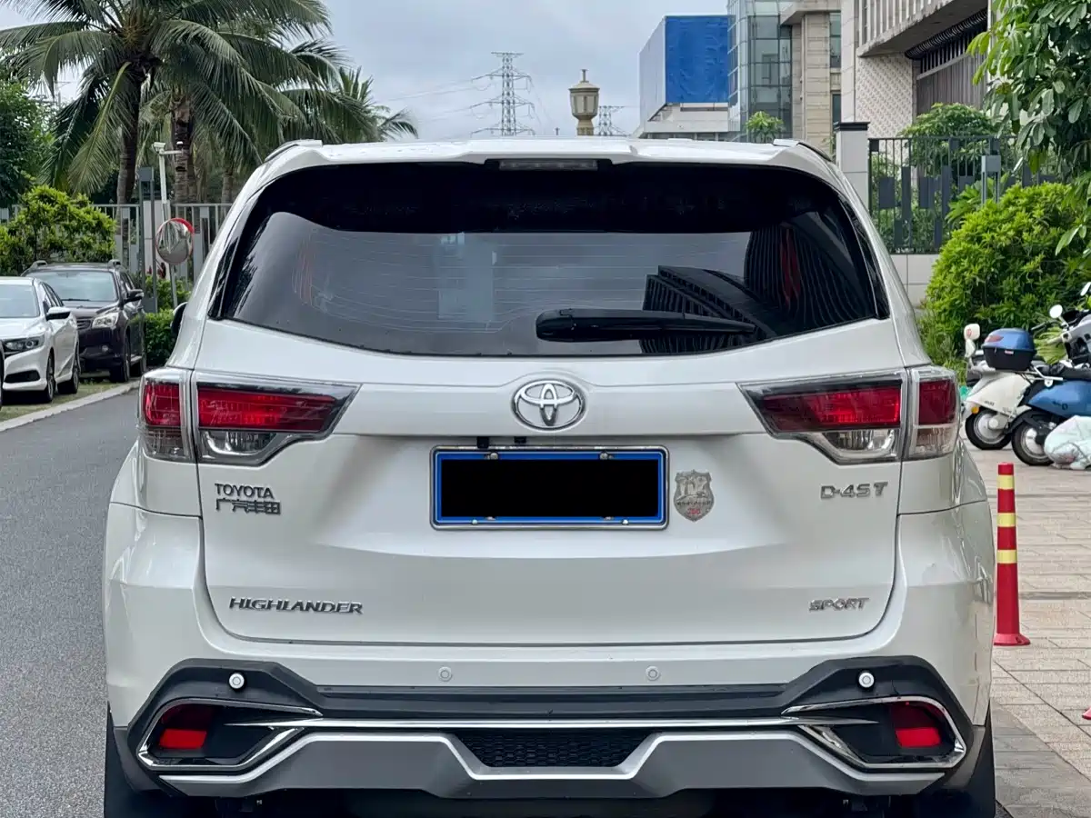 Toyota Highlander 2017 2.0T 2WD Premium 7-Seater фото 8