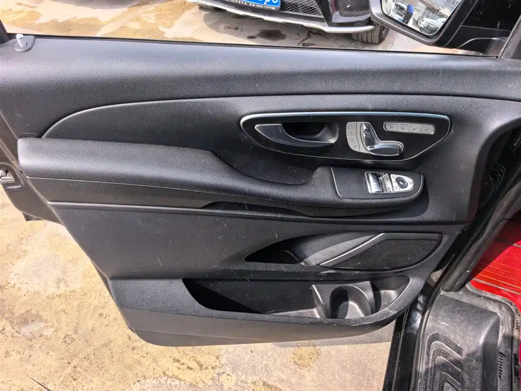 Mercedes-Benz V-Class 2018 V 260 Pilot Edition China V фото 8