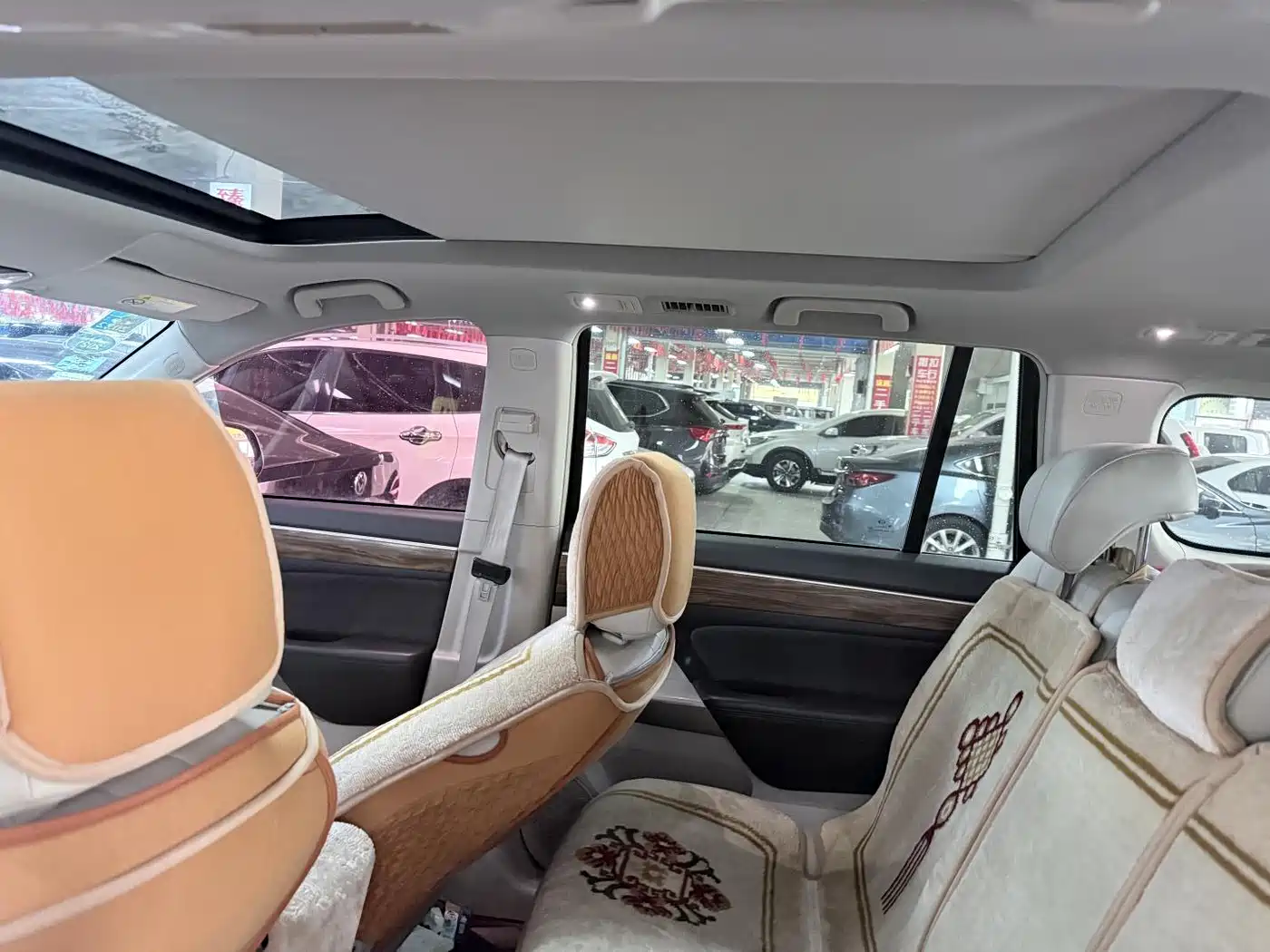 GAC Trumpchi Trumpchi GS8 2017 320T 2WD Luxury Smart Connect (7-seater) фото 11