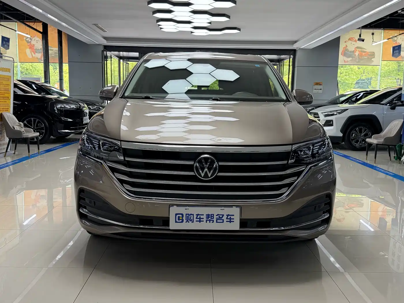 Volkswagen Viloran 2020 330TSI Luxury Edition фото 2