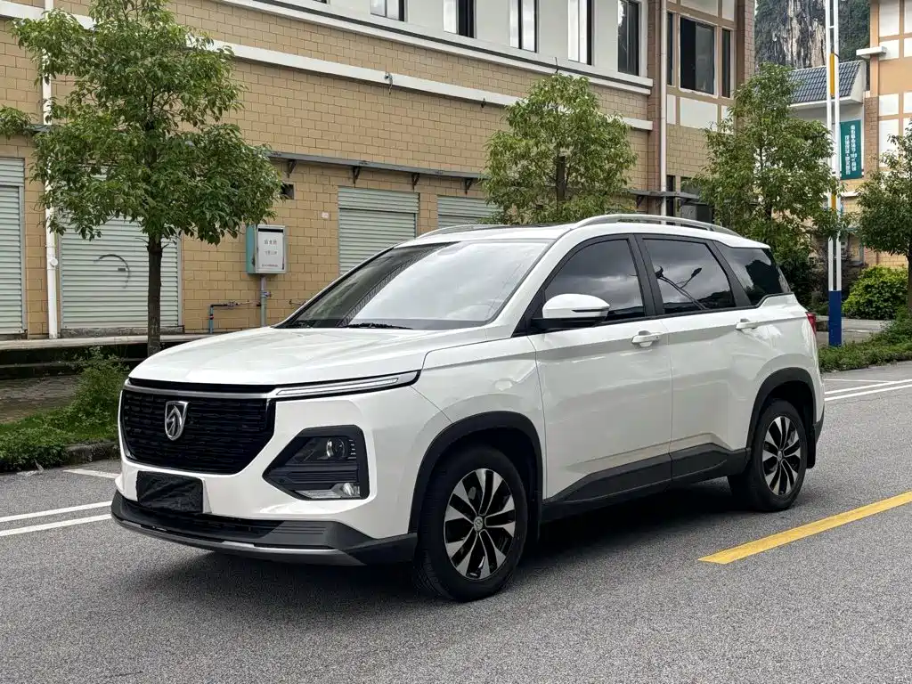 Baojun 530 2020 2020 1.5T CVT Prestige Connect 6-Seater