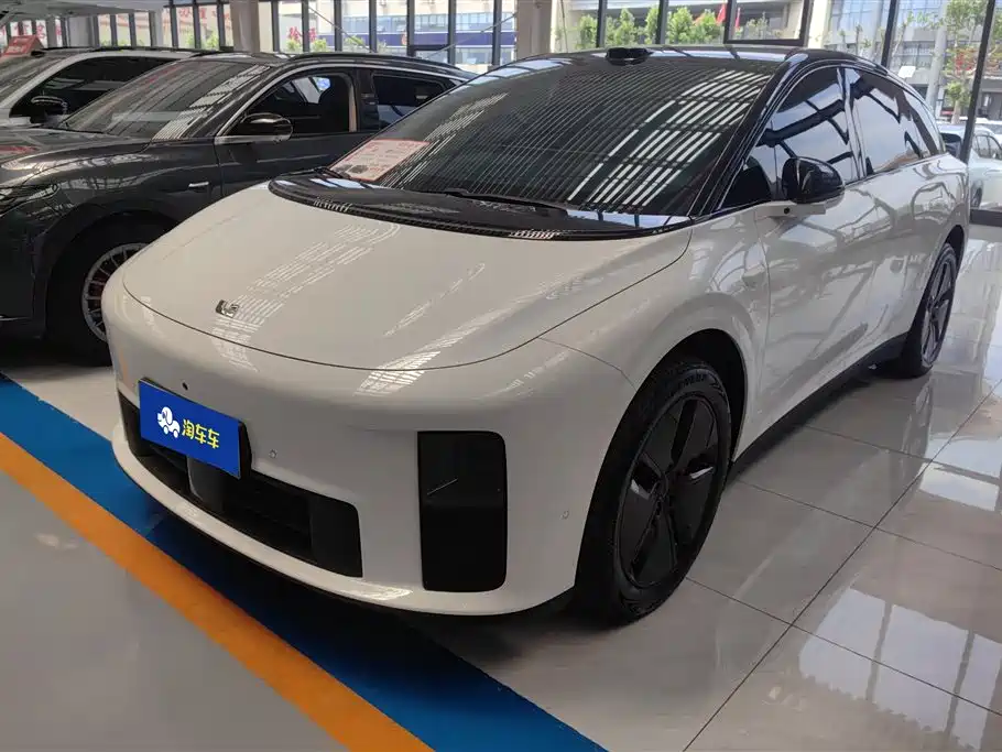 Li Auto i6 2025 2WD Base Model