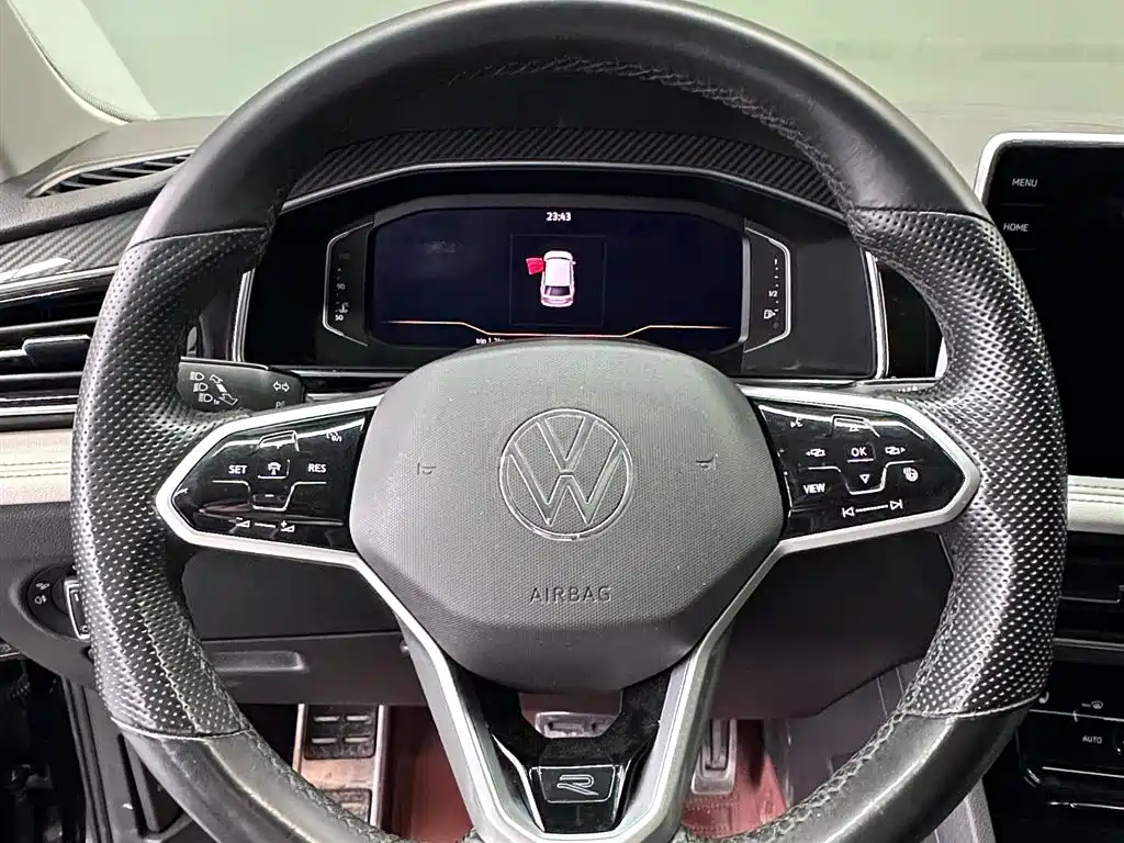 Volkswagen Tiguan L 2022 330TSI Automatic 2WD R-Line Flagship Edition фото 9