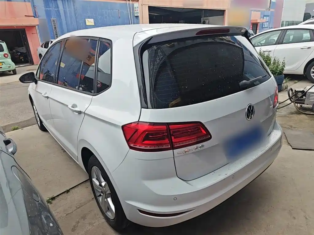 Volkswagen Golf Sportsvan 2018 1.6L Automatic Comfort фото 5