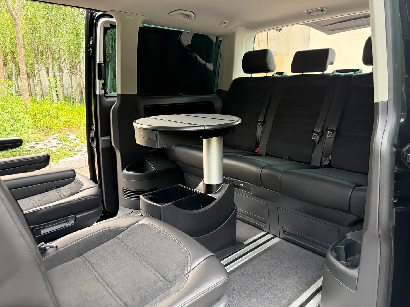 Volkswagen Multivan 2019 2018 2.0TSI 4WD Explorer Edition 7-Seater
