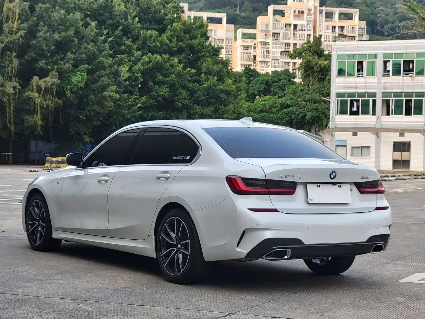 BMW 3-SERIES