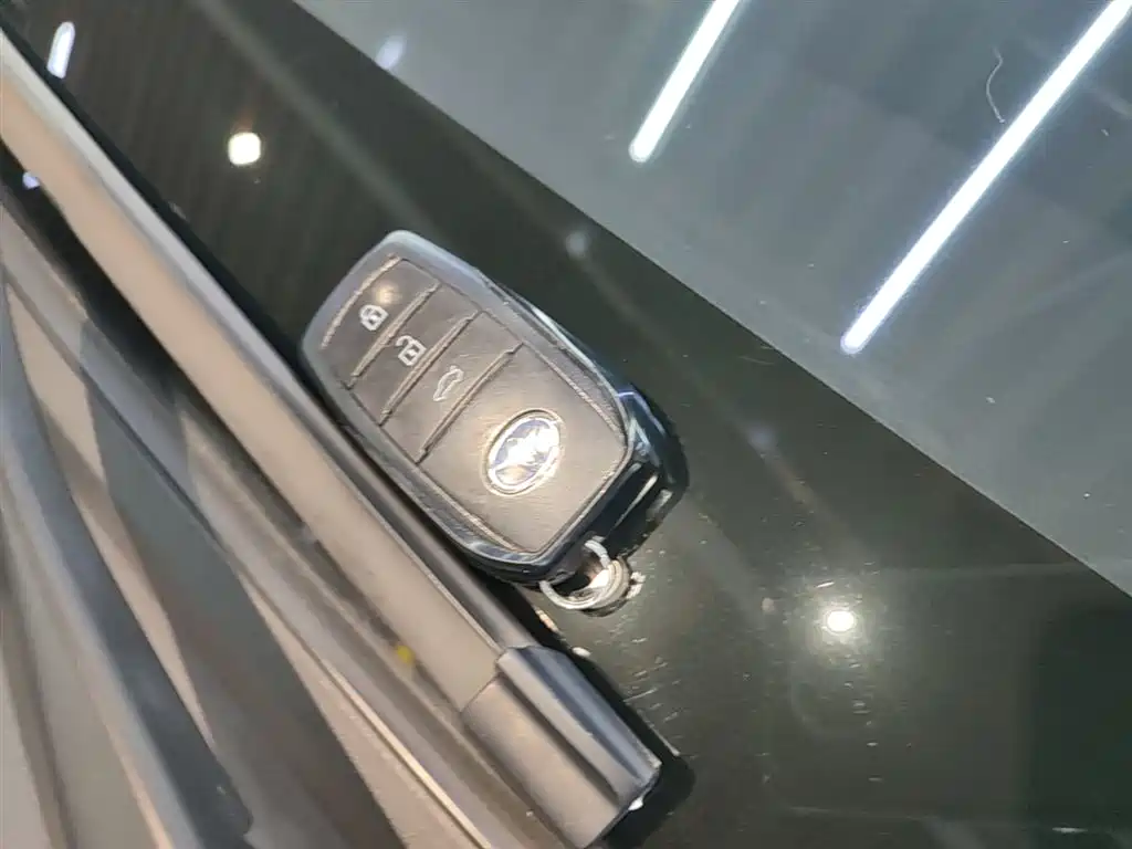 Toyota Corolla 2023 1.8L Smart Hybrid Dual Engine Pioneer Edition фото 9