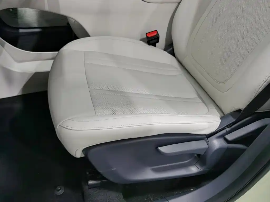 Фото 20 - Geely Galaxy Starry Wish
