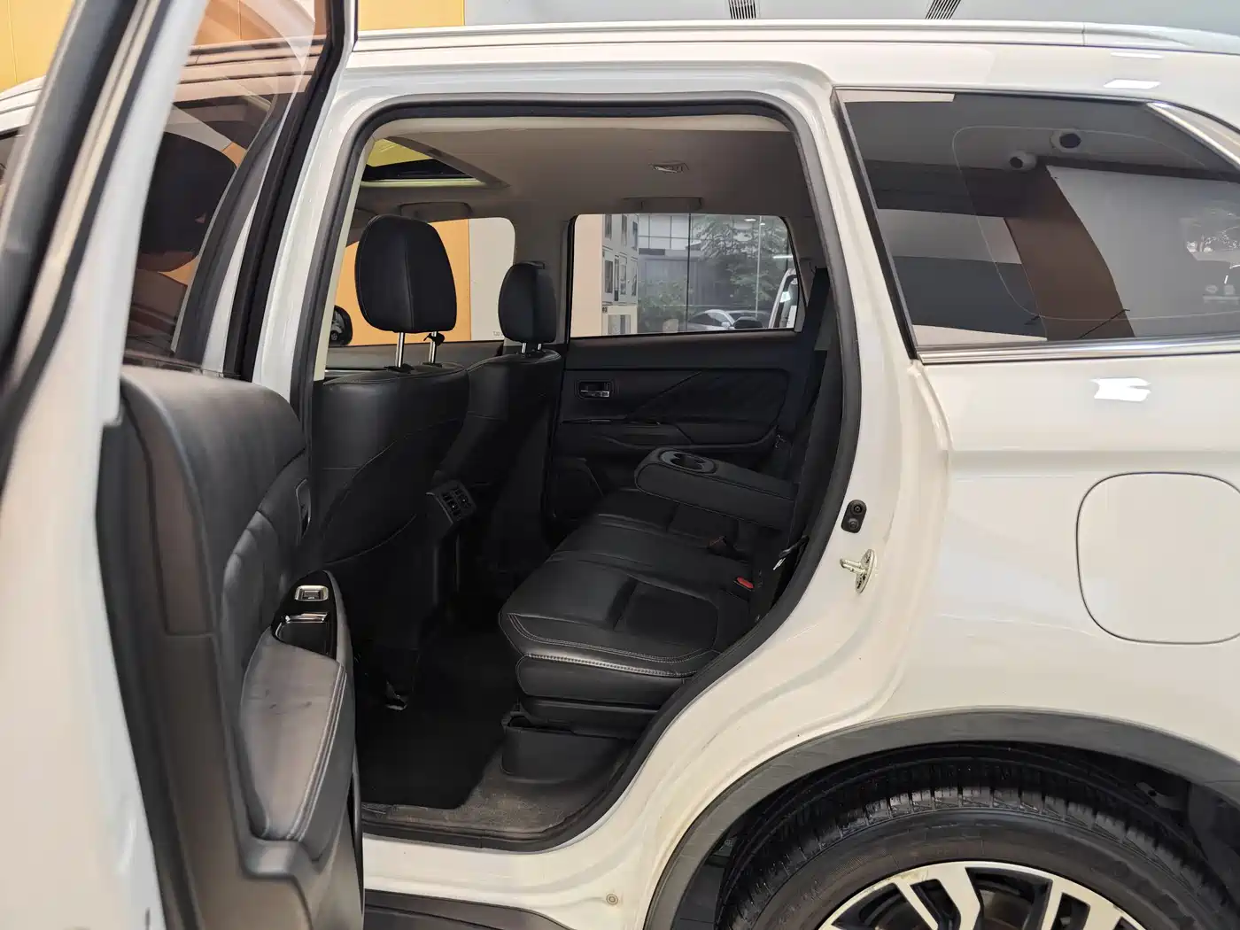 Mitsubishi Outlander 2019 2.4L 4WD Deluxe Edition 5-Seater China VI фото 23