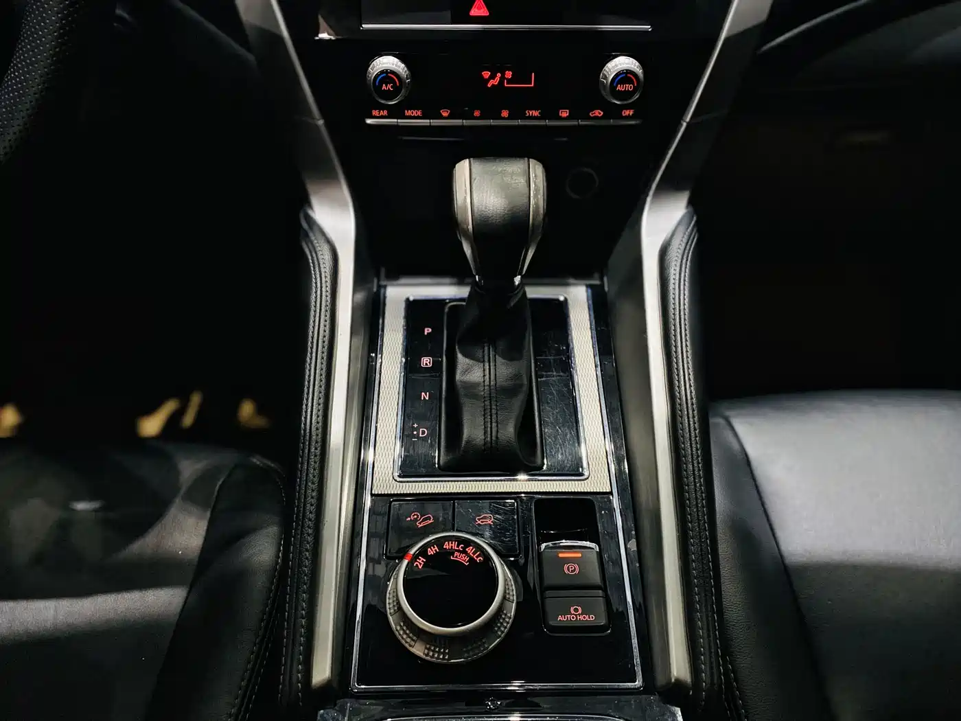 Mitsubishi Pajero Sport (Import) 2020 3.0L Luxury Edition фото 6
