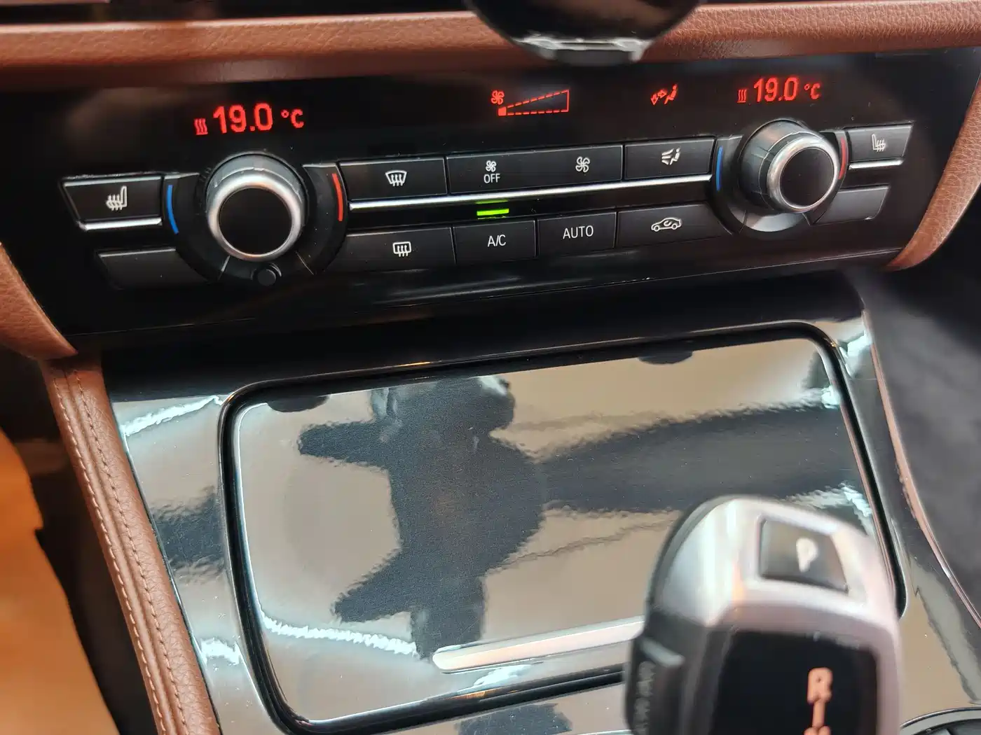 BMW 5 Series 2017 520Li Classic Edition фото 16