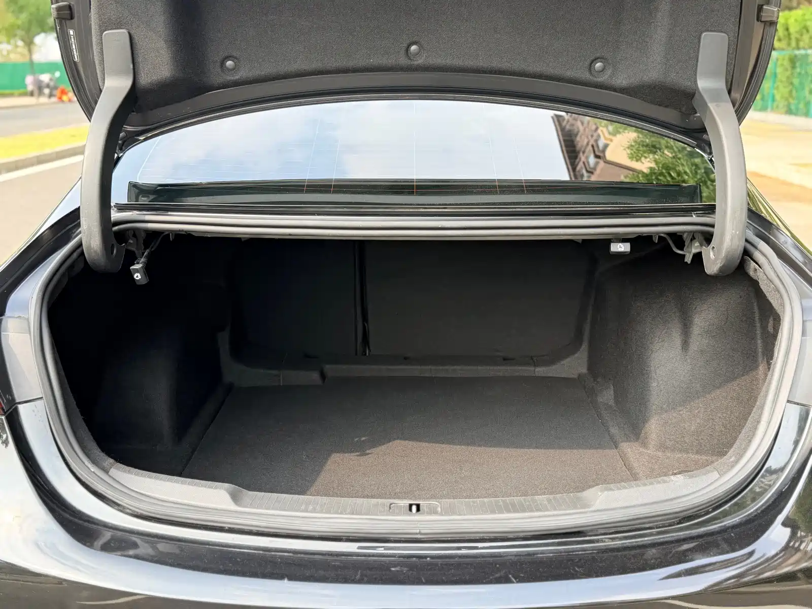 Photo 25 - Buick LaCrosse