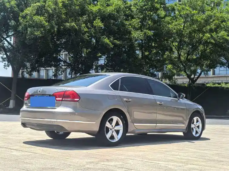 Volkswagen Passat 2013 1.8TSI DSG Yuzun фото 7