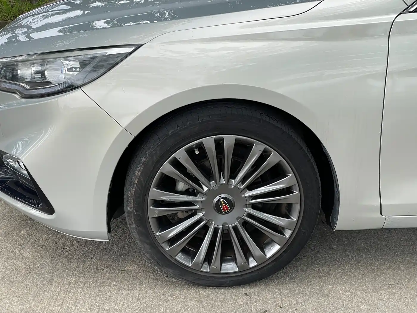 Hongqi H5 2020 1.8T Automatic Smart Connection Qi Rhythm Edition фото 3