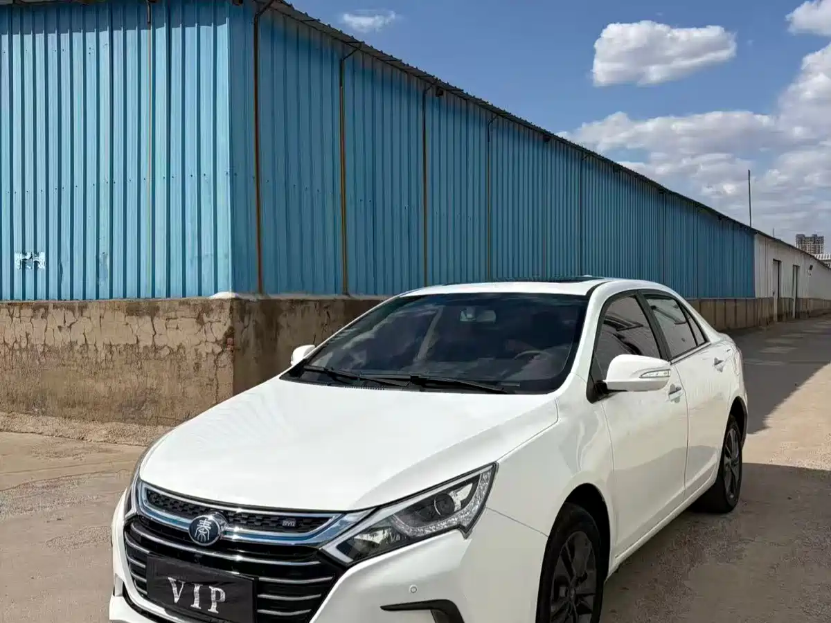 BYD Qin New Energy 2017 1.5T Premium Model фото 3